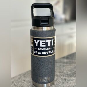 New! YETI 26 oz Black Stone Rambler with straw top. Rare!